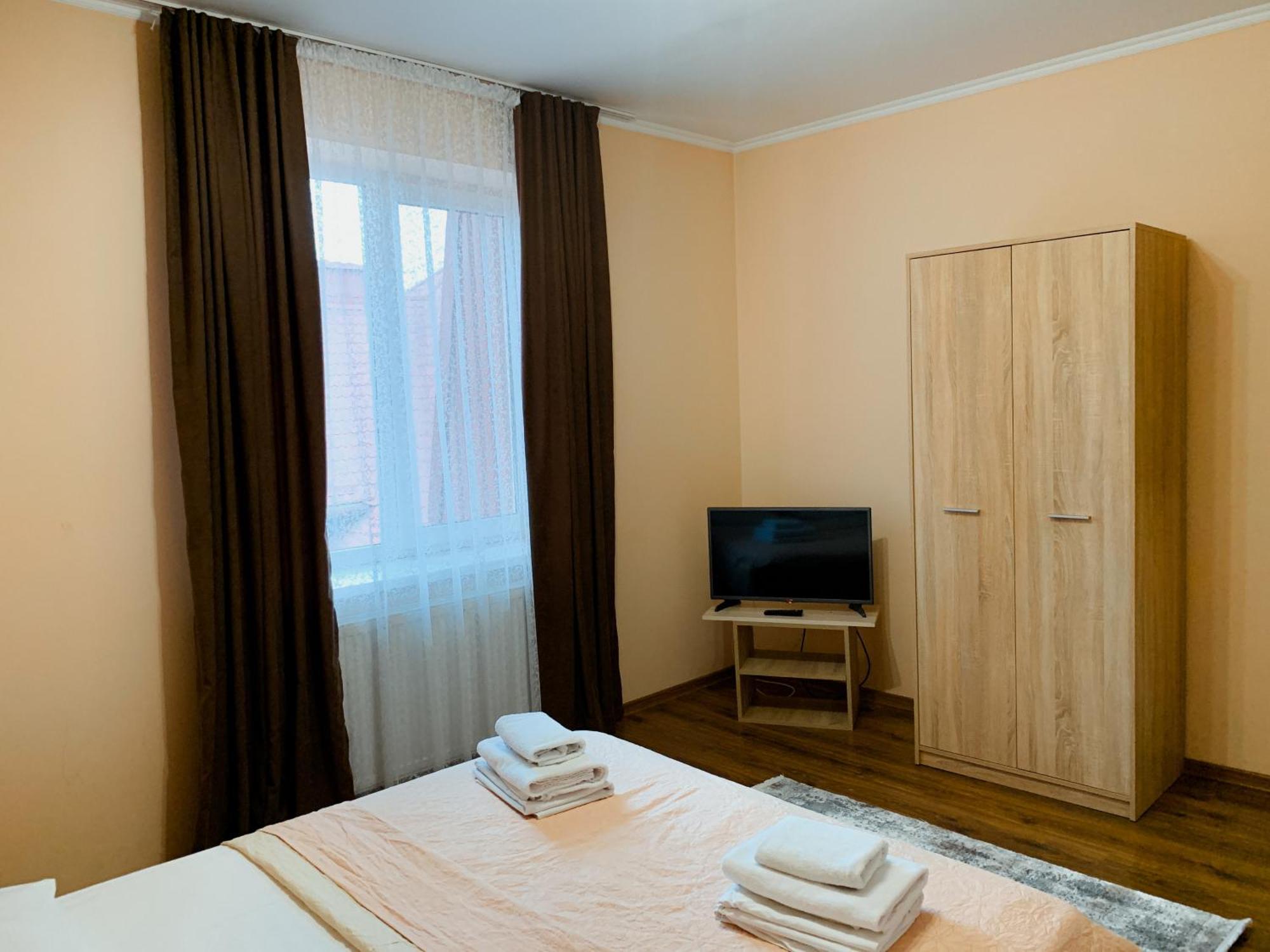 Apartments Domovik Parkaniya, 2A Mukacheve Exterior photo
